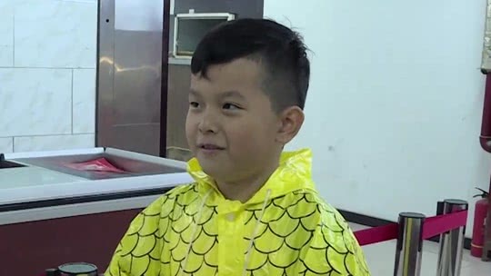 加油吧孩子 王凯熙第一次为家人做饭