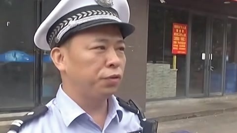 法治中国60分 酒后骑车逆行撞奔驰 假交警撞上真交警