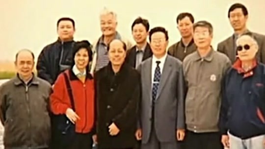 经典传奇 历史探奇·柴达木“外星人基地”之谜