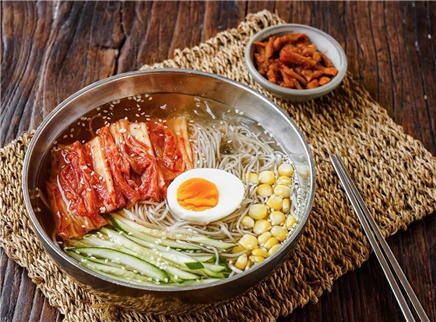 日食记 泡菜冷汤面 面条里下冰块