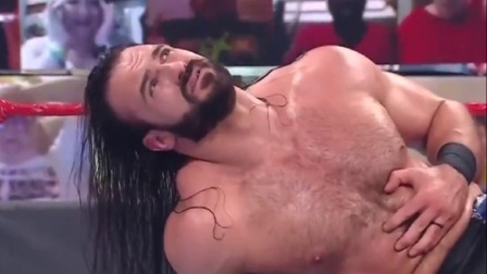 WWE RAW1465期回放：德鲁被钉耻辱柱，全能王遭爆桌祭出痛扁之锁