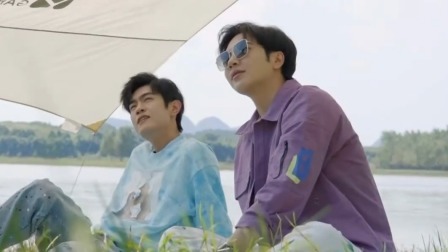 秦奋靖佩瑶体验心灵旅程，扒虾比赛一触即发