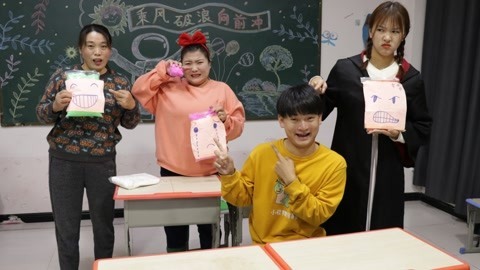 美女家务事 冬冬捡到情绪粘土，老师玩后竟然被控制，小晴会如何解救她呢？