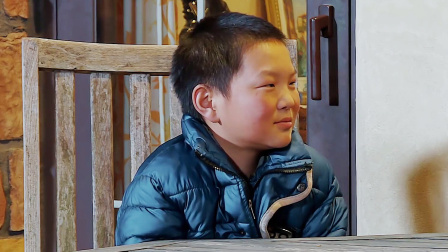 变形计之平行世界 钱妈妈带村中小孩看病