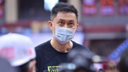 杜锋：赛程紧密体能受影响 辽宁阵容齐整队员成熟