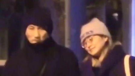 酷的追星日记 娱乐圈导演都爱小女友？徐克张艺谋陈凯歌姜文，女友竟然都小这么多