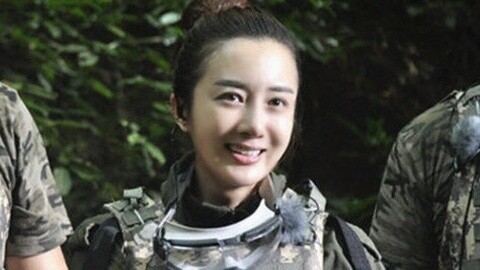 李依晓“偷袭”险毁容 刘小锋不惧终极之战