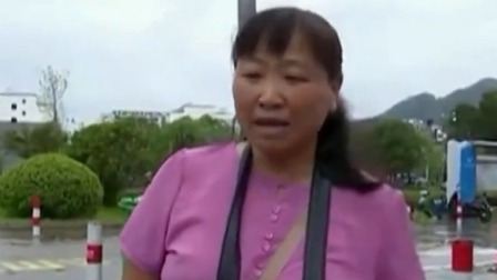 每日新闻报 果农拾金不昧 志愿者买走滞销桃