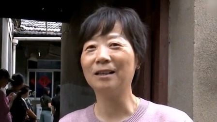 每日新闻报 111岁老人过生日：平日生活规律 饮食清淡