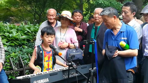 唱罢吹灯 00后小朋友现场翻唱陈真
