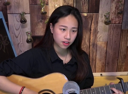 818超女聊天室 孟慧圆唱经典歌曲引怀旧潮