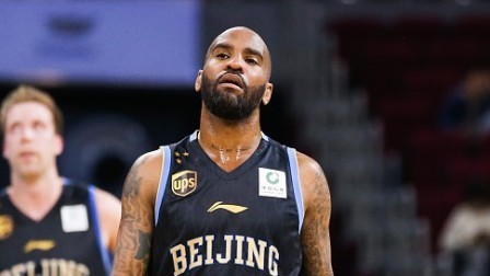 CBA 18/19赛季 北京VS山西第三节：杰克逊压哨上篮汉密尔顿暴扣回击，北京91-88山西