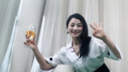 零基础摇胯32步广场舞《DJ喝的不是酒是感情》