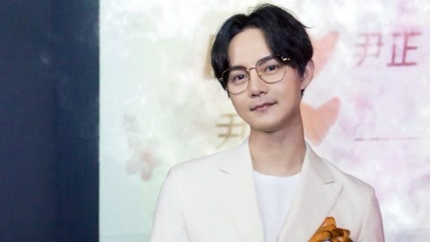 《鬓边不是海棠红》精选看点 尹正亲自“投喂”宠粉十足