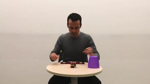 小米国际副总裁挑战极速魔方