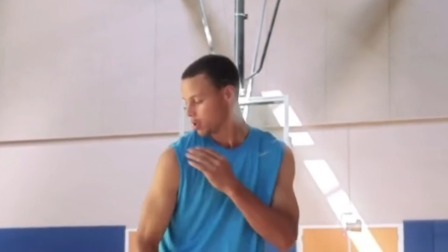 NBA热辣资讯 库里投进三分球后大秀舞技！这跳舞的样子太可爱了！