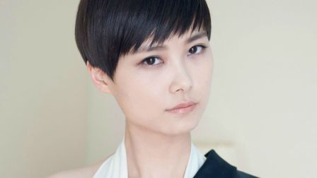 土豆娱乐快报 2018 2月 李宇春登封面霸气开撩 时尚宠儿造型百变率性玩酷