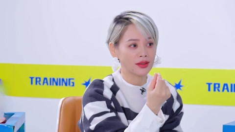 宁静成为吻戏把关员 徐菲在线饰演亲爹