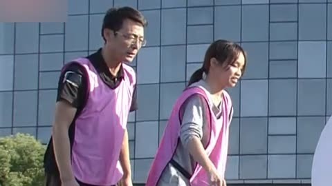 男生女生向前冲第15季 球球保护手册6人同时闯关 粉扑战队默契满分