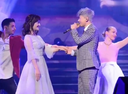 音乐集装箱 张杰谢娜成都演唱会小音乐剧
