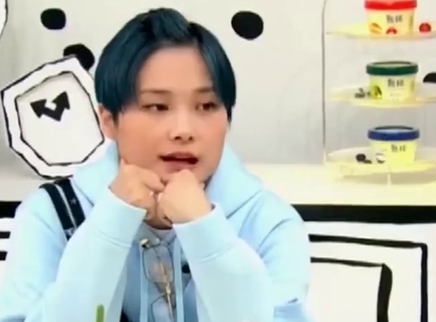 娱乐急先锋 李宇春在线教司机买菜