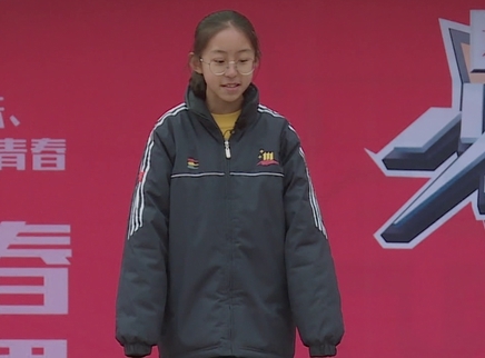 “电竞”爸爸遭亲闺女实力吐槽