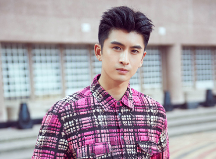 Cover star 张云龙巴黎男装周的文艺之旅