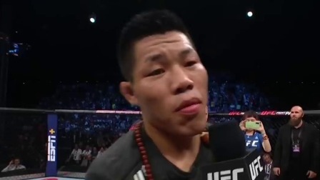 UFC终极格斗冠军赛 李景亮八角笼采访：我努力了，只为打出中国力量！