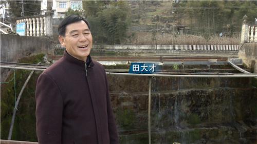 致富经 [致富经]3小时冲走1000万 倔老头靠一招绝地翻身 20190313