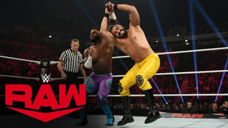 WWE RAW 2019 【RAW 11/11】趁裁判不注意，泽莉娜再次上手