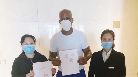 马布里结束14天隔离：居委会的姐姐们夸我表现优秀