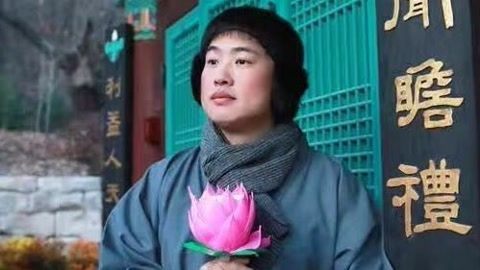 说的全是梗 像这位古稀老人这么豁达 再管自己叫佛系青年