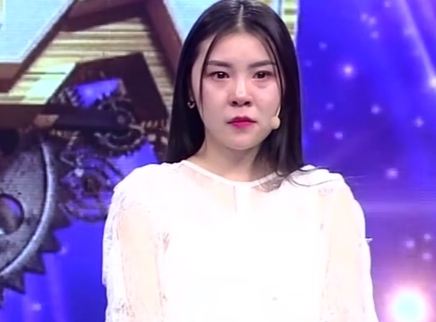 跨时代战书 痴情女孩苦等男友回应婚事