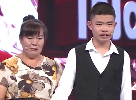 幸福来敲门【天津卫视】 喜欢唱歌的自闭症男孩