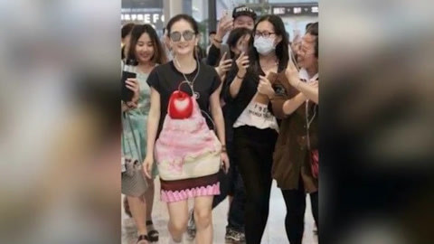 屏行星乐汇 笑容满面气色好