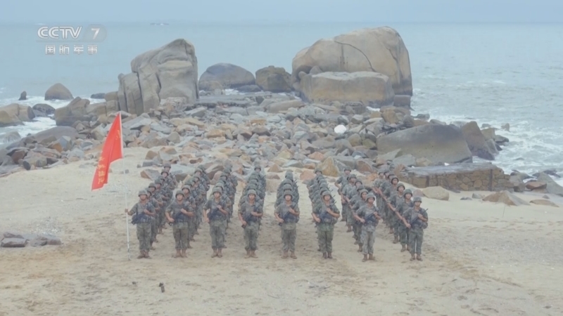 《国防微视频-军歌嘹亮》 20251209 《当那一天来临》