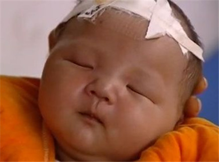 寻情记 半百失独夫妻和他们捡来的男婴