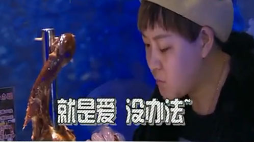 人气美食 小核桃仁最受宠 24小时！炒货随心买！