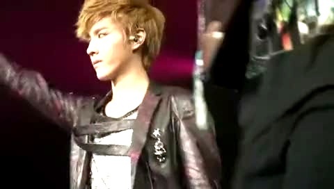 EXO Like A G6 SM Town LA 主 KRIS 饭拍版-EXO