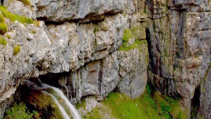 《贝爷绝世大冒险》第2集