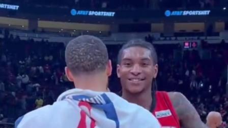 NBA热辣资讯 库里赛后跟对手一一拥抱致意！看来库里和小波特没冲突了！