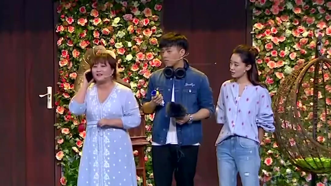 贴心带娃情动人 花房客栈遇真爱