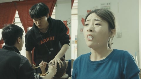 学校里的疯子 惨不忍睹！为撩妹不择手段