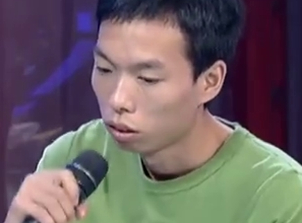 8090 姐弟恋反目成仇现场发飙