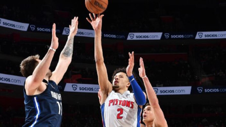 2021-2022赛季NBA集锦 东契奇26+8+14 康宁汉姆25+7 独行侠轻取活塞