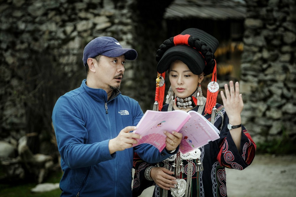 演员王力可领衔主演的一部以少数民族题材为主题的剧组《索玛花坑笆