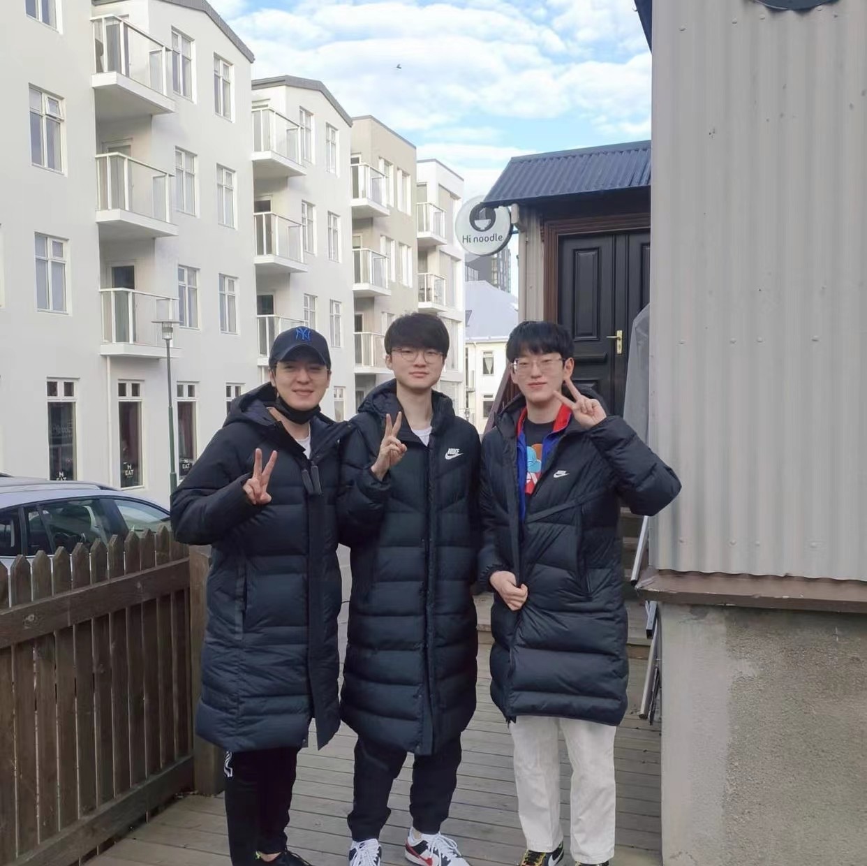 scout更新ins:与faker选手和kkoma教练合照-360游戏管