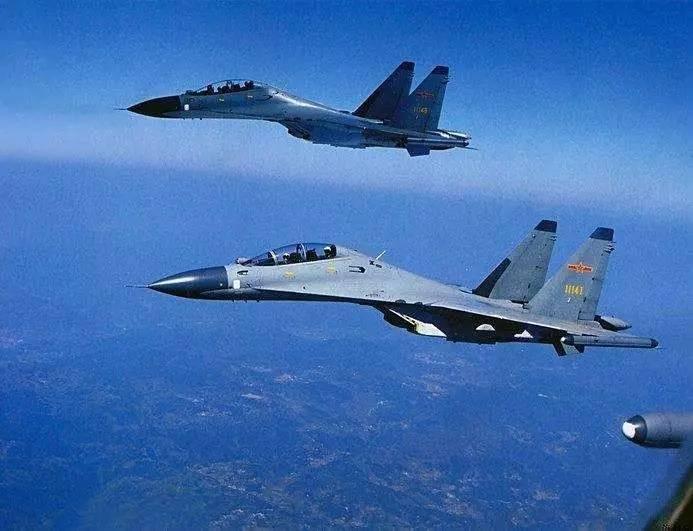 中国战机为什么在美军机头上翻了个跟头