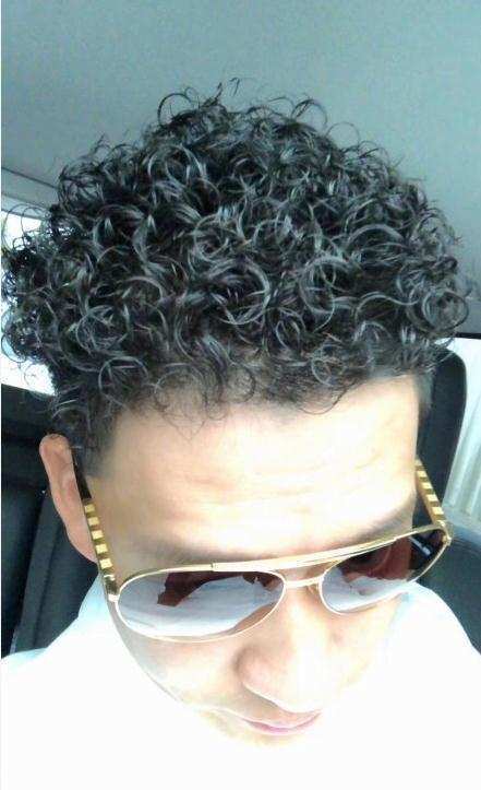 曹云金晒自己的新发型, 网友直呼: 曹奶奶好