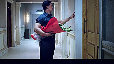 未知死亡, 阿米尔·汗祭奠爱人的复仇之路, 文艺小清新变身肌肉男